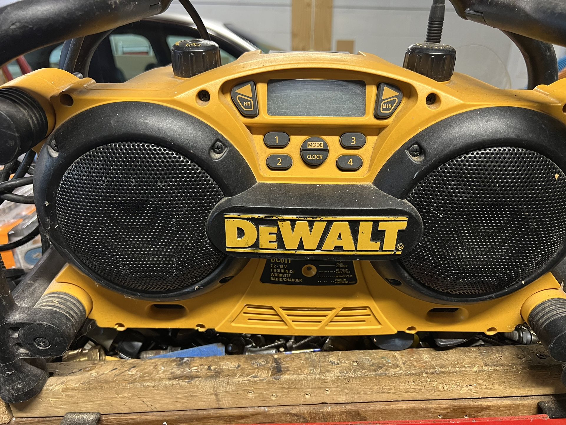 Dewalt Radio With Charger
