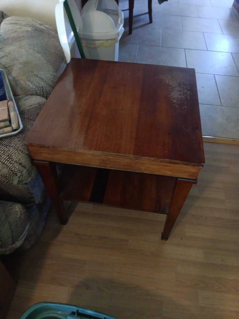 End table