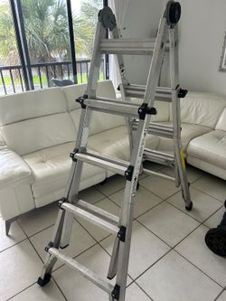 Escalera multiuso 17 pies, excelente condicion fuerte y segura
