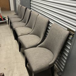 Dining Room Table And 6 Chairs 