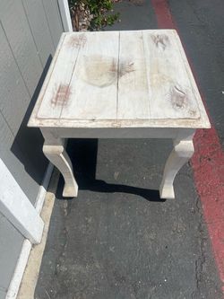 Shabby chic side, Table