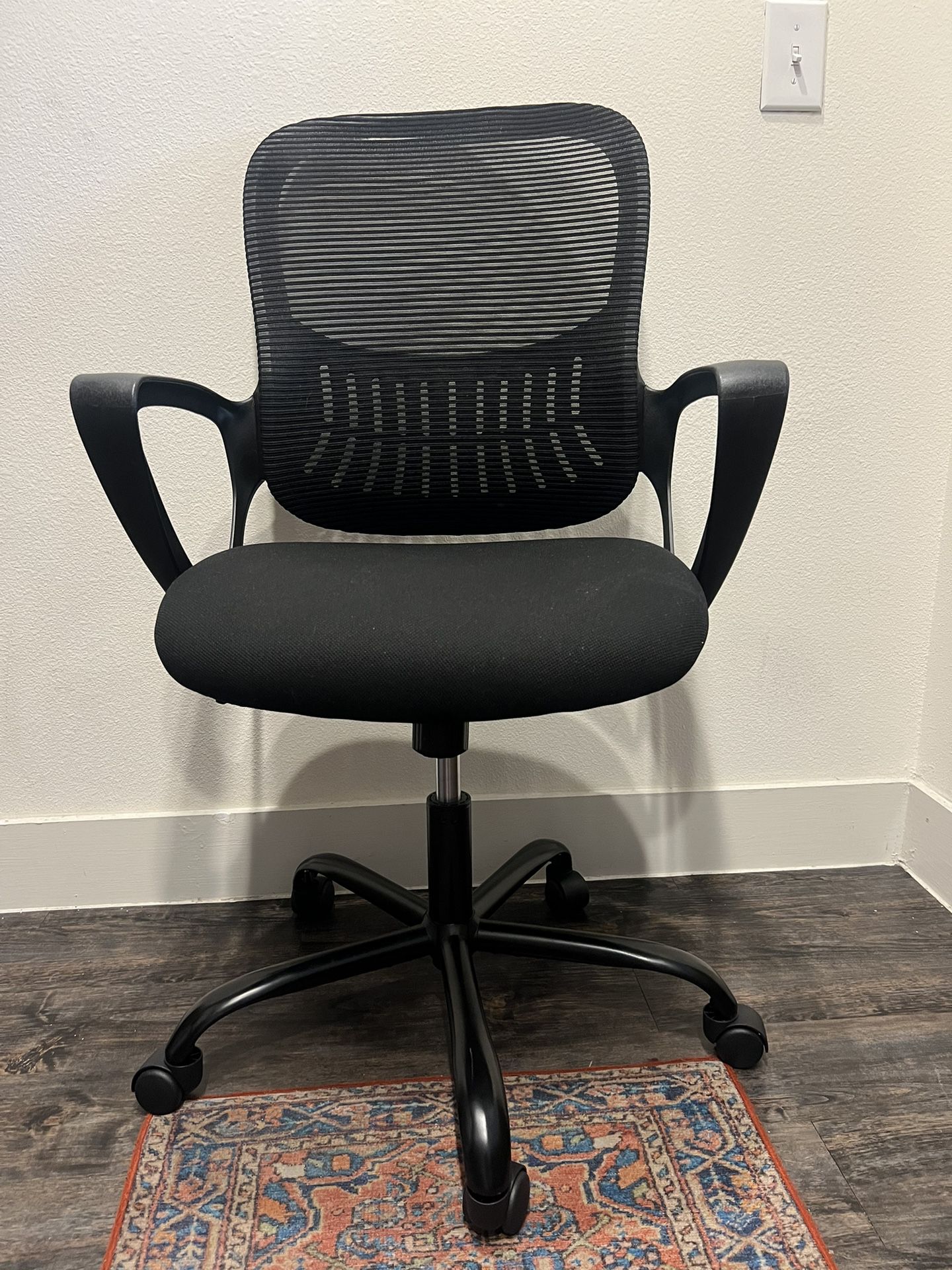 Adjustable Office/ Gaming Chair 