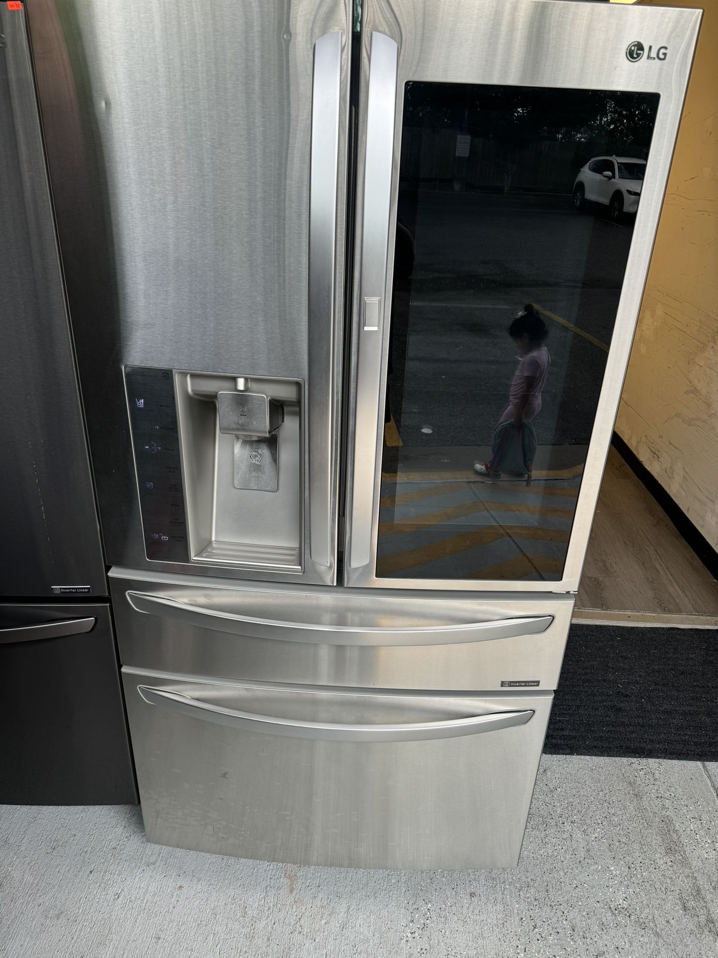 LG French 4 Door Knock Knock Refrigerator