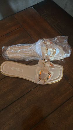 Women’s sandals