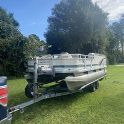 Pontoon Boat 