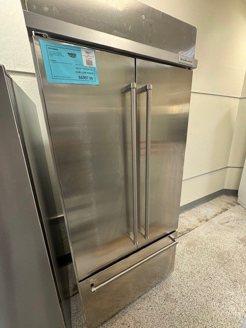 Refrigerator Kitchenaid 36 “ inch Built in