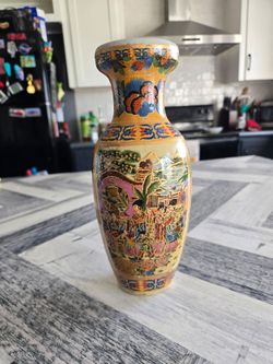 Hand-Painted japanese Ceramic Decorative Vase