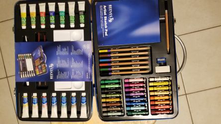 Reeves Studio Metal Case Set (Paint, Color pencils, Pastels, sketch pad and more) *NEGOTIABLE*