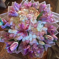 Hermoso Ramo Buchon / 100 Rosas Y Lilys