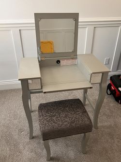 Mirrored Vanity Set