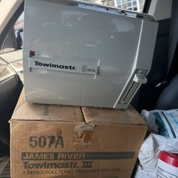 James River TOWLMASTR 111 paper towel dispenser brand new