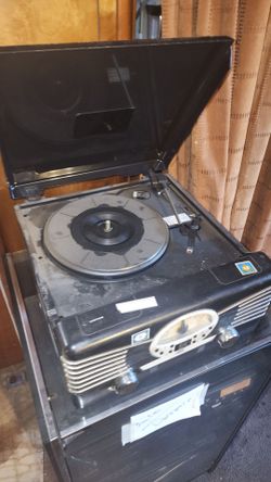 Vintage style record player