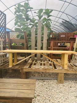 Farmhouse Style Dinning Bench.