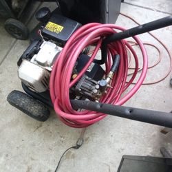 Landa High Pressure Washer 2300psi Honda Engine 