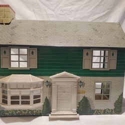 1968 VINTAGE MARX TIN METAL COLONIAL DOLL HOUSE VG/VVG Condition With Furniture 
