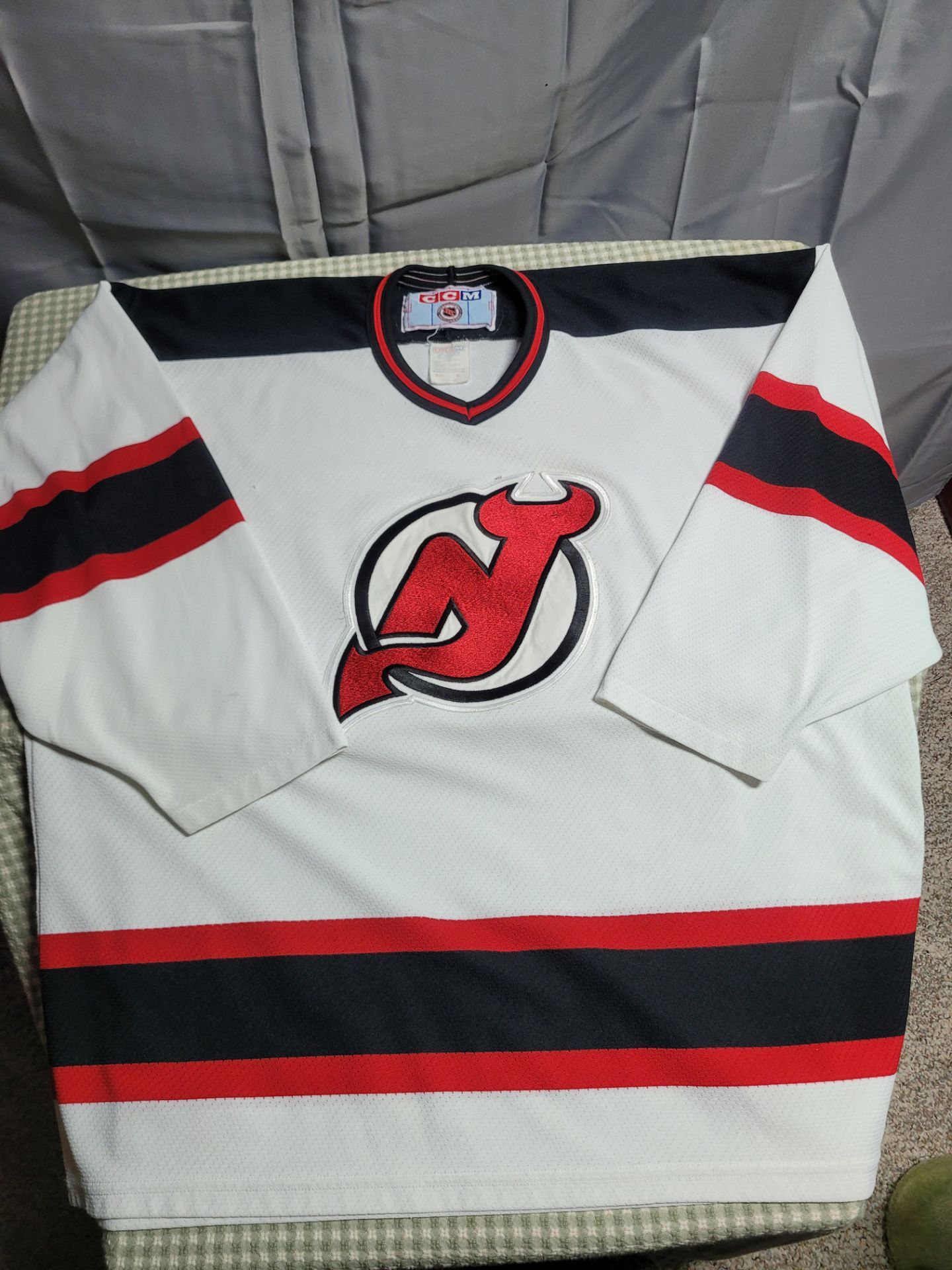 CCM 90s AirKnit New Jersey Devils Vintage White Jersey NHL 9 Size XL Made In Canada