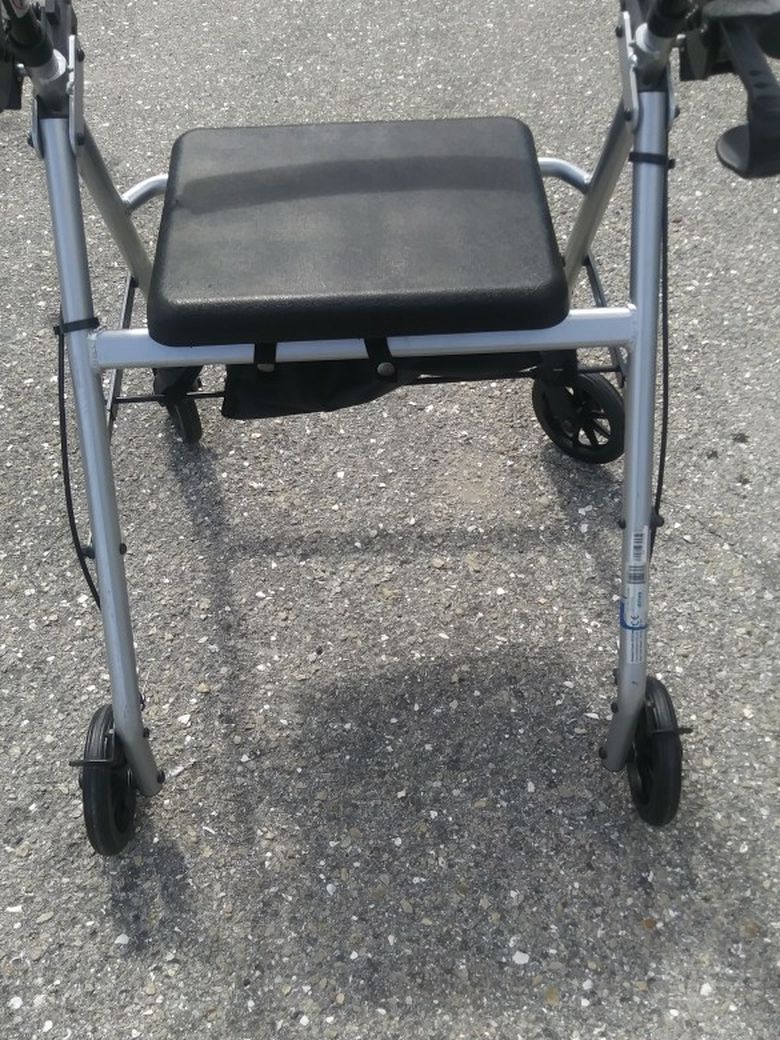 REDUCED.....DRIVE WHEELED WALKER (SANITIZED)