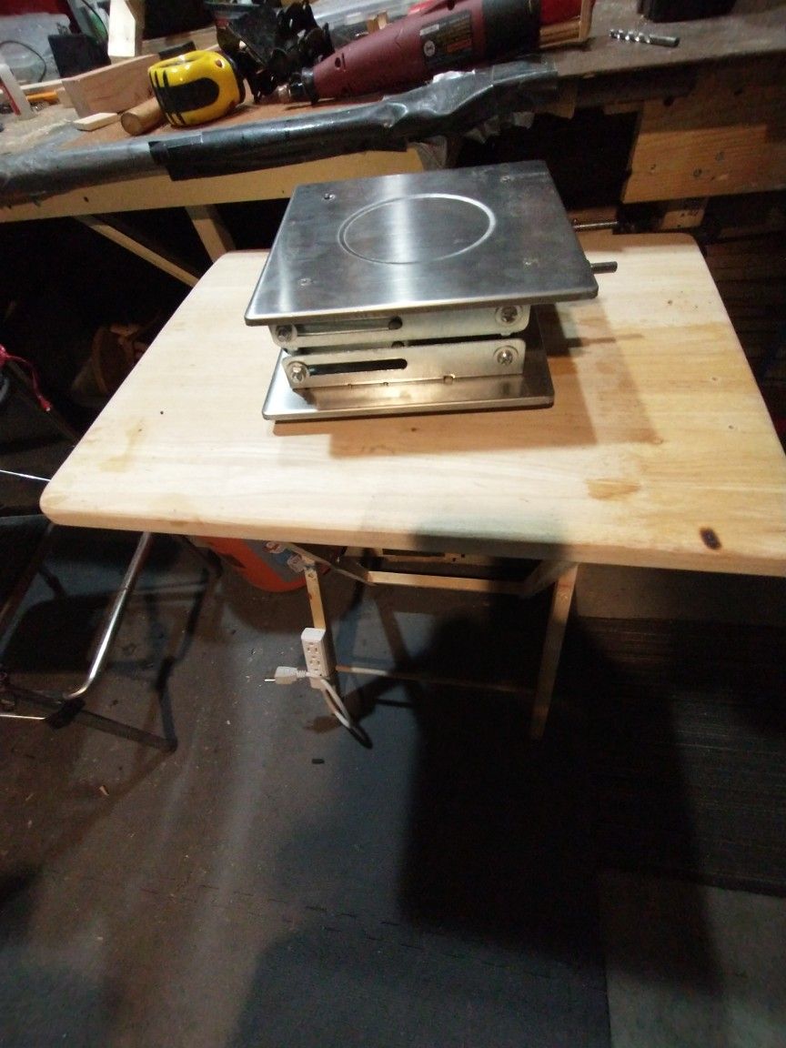 8" x 8" Scissor Lift