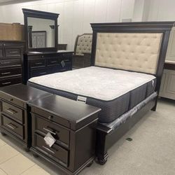 Brynhurst Dark Brown Upholstered Panel Bedroom Set