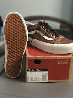 Vans women’s 9