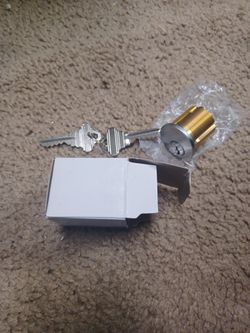 1 1/4in Mortise Lock Cylinder. 