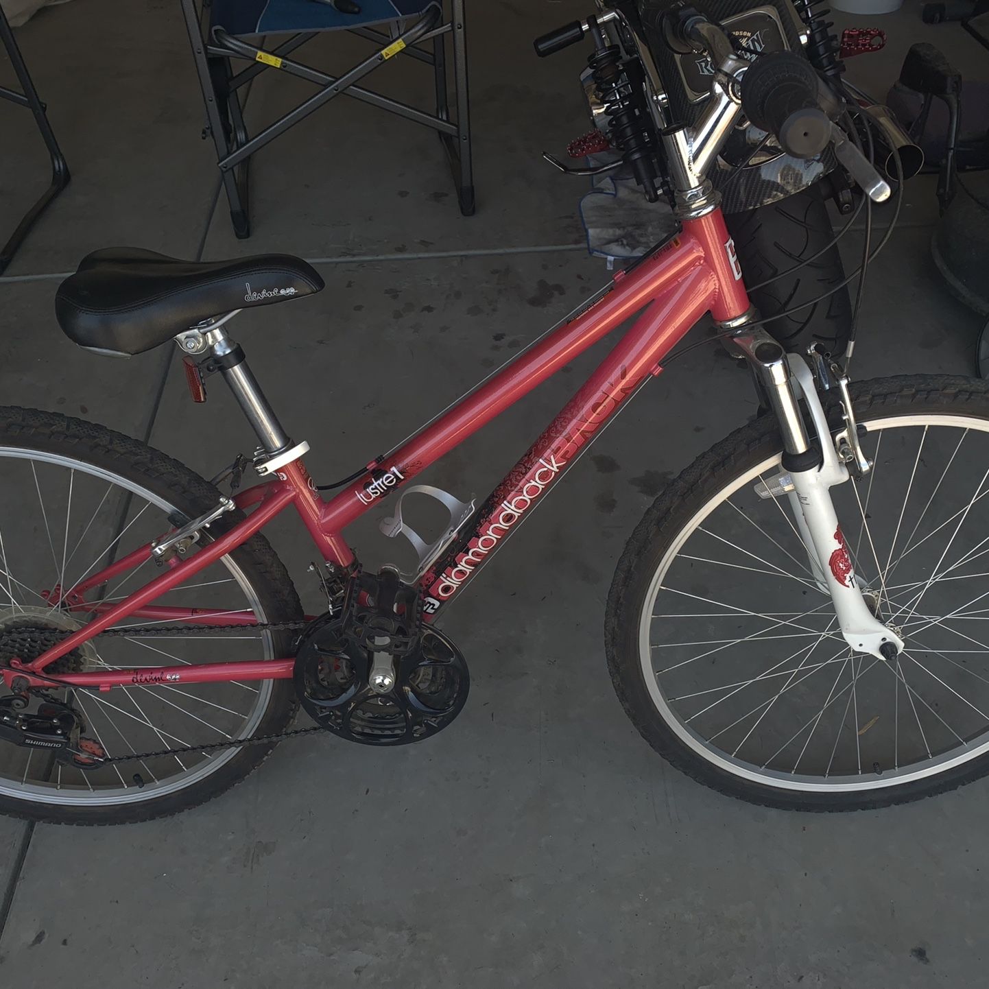 Pink cheap diamondback bike