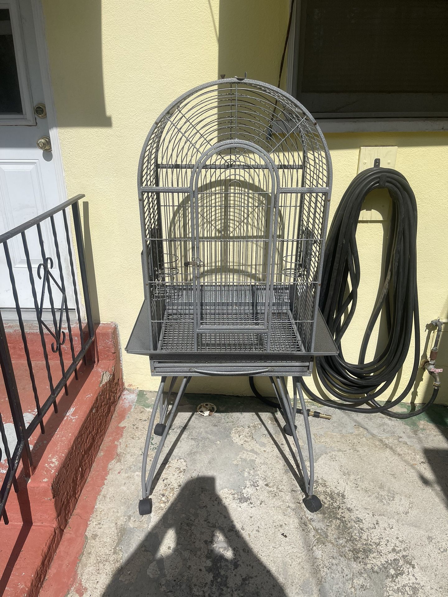 Large Metal Bird Cage. Really Nice Condition! On Wheels, Pickup Only