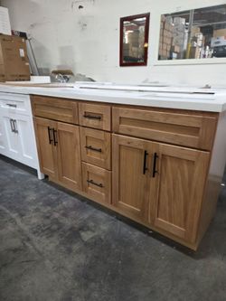 Beautiful Oakwood 48" bathroom Vanity