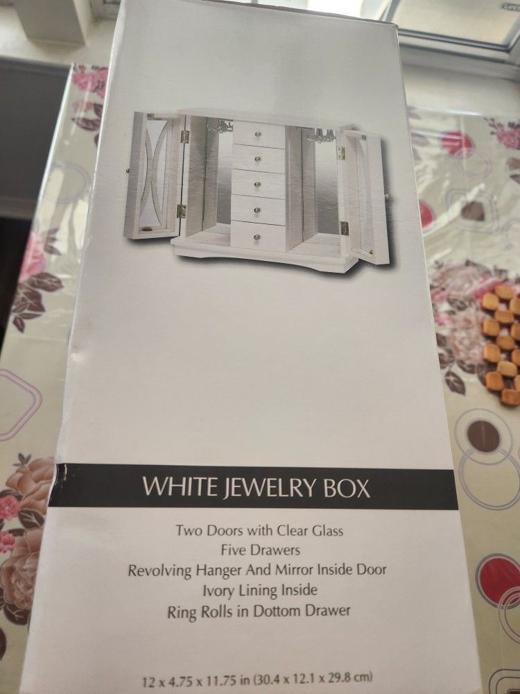 White Jwellery Box