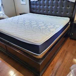 NEW KING PLUSH PILLOW TOP MATTRESS. Bed frame is not available. Take it home same day 👍