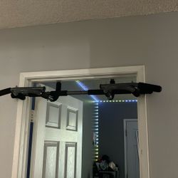 Pull Up Bar 
