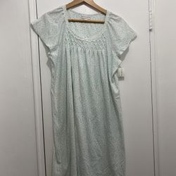 Miss Laine Womens night gown size L