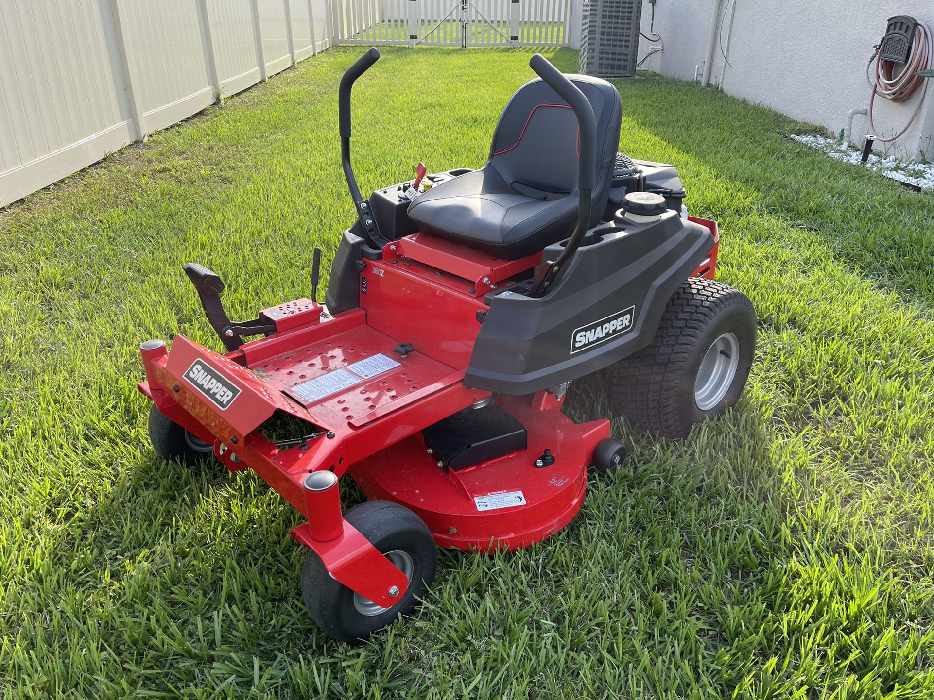 Snapper 360Z 42” Zero Turn Mower