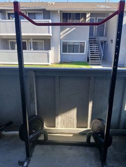 Squat rack & barbell