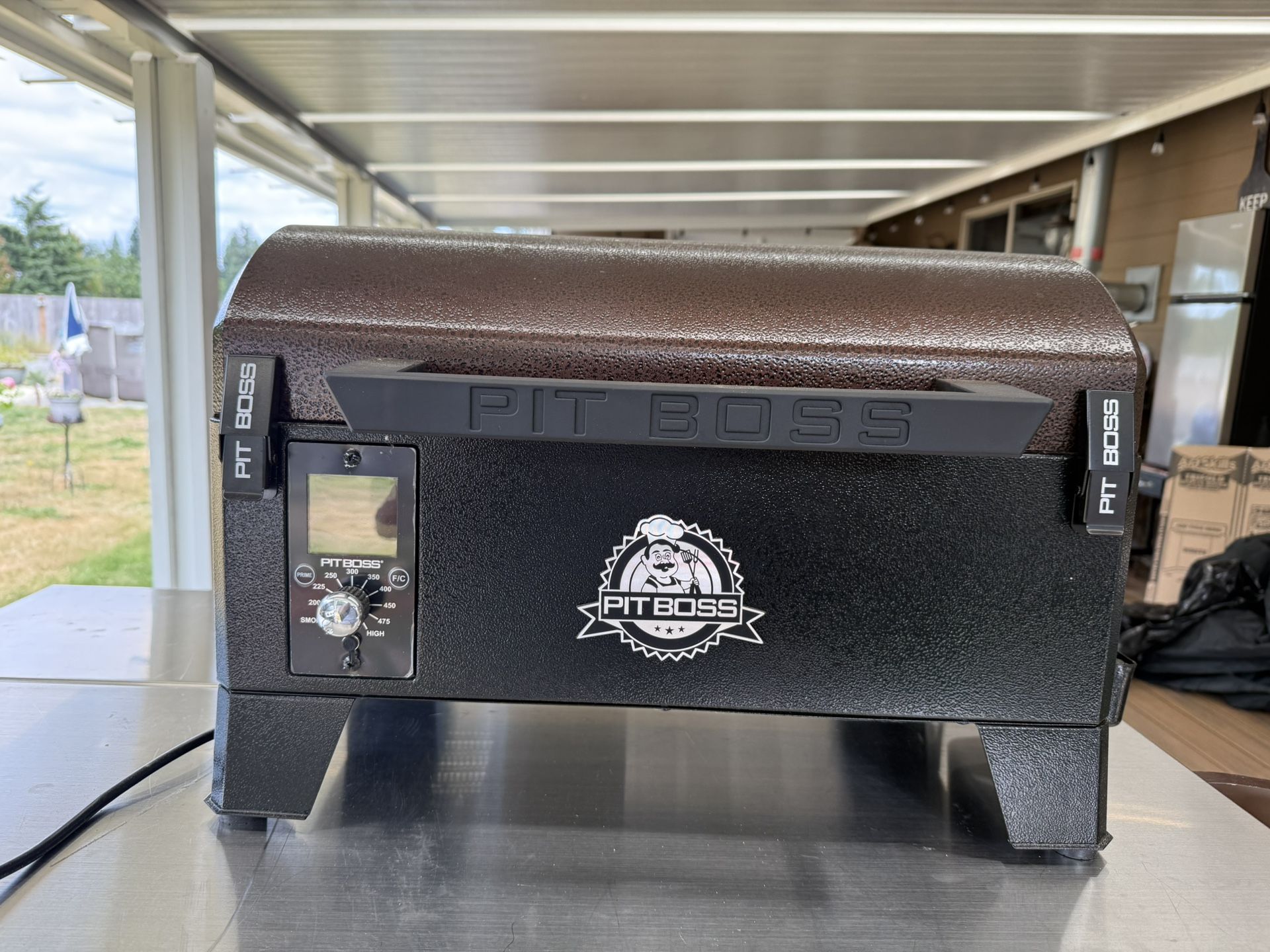 PIT BOSS WOOD PELLET TABLE TOP SMOKER / GRILL