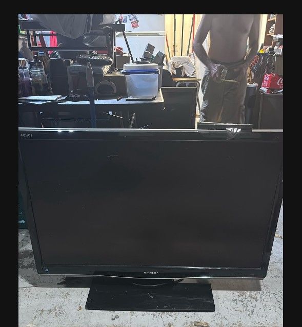 45" TV