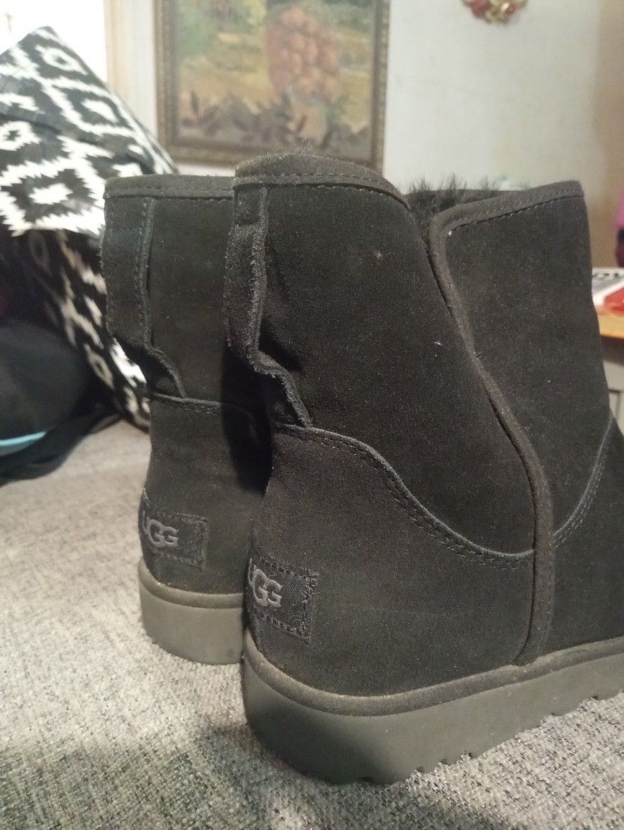 UGG CORY II 1125792 WOMAN’S SIZE 8.5 SLIM BOOTS BLACK SUEDE USED CONDITION 