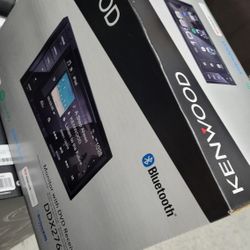New Kenwood Double Din Bluetooth Car Stereo CD DVD Touch Screen 