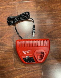 Milwaukee M12 Charger