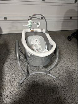 Baby cradle glider