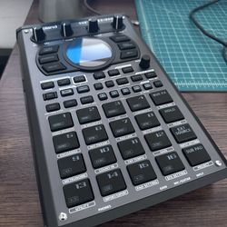 Roland SP 404 MK2 Sampler & Effector 