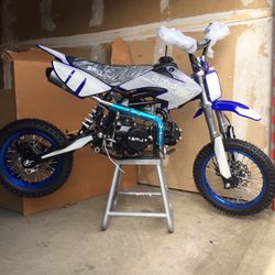 Brand New 125cc Dirt Bike