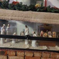 Reptile Tank "decorations NOT included"