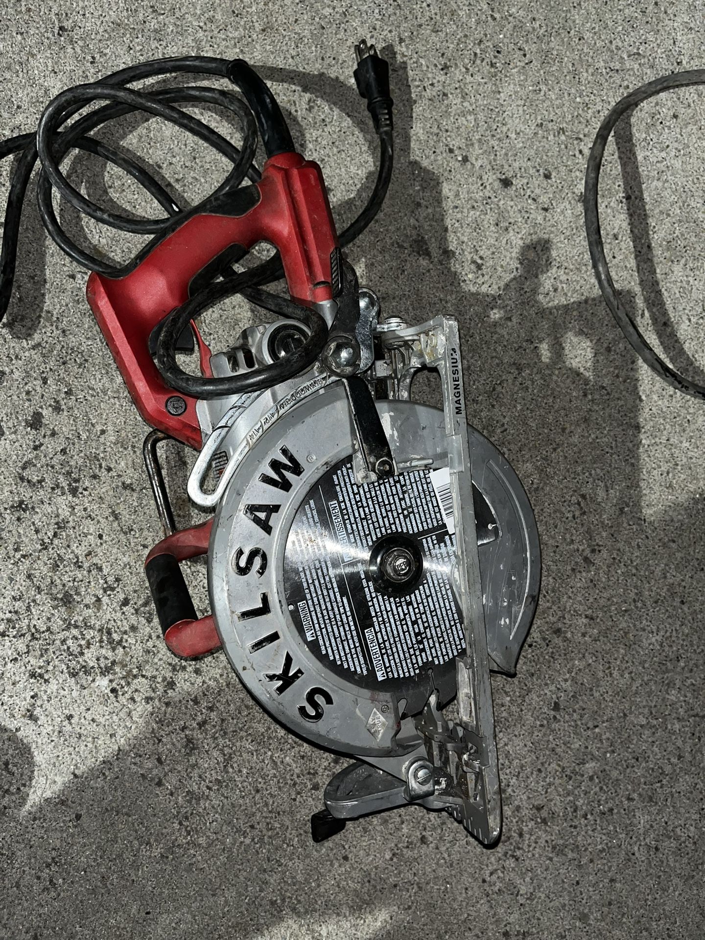 SKILSAW 7-1/4 inch Magnesium Worm Drive Circular Saw