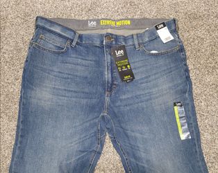 NWT 42x36 Lee Extreme Motion Slim Straight Fit Stretch Denim PRICE Is Firm Cash Only