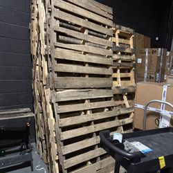 Free Wooden Pallets 