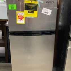 THOMSON TFR725 TOP FREEZER REFRIGERATOR