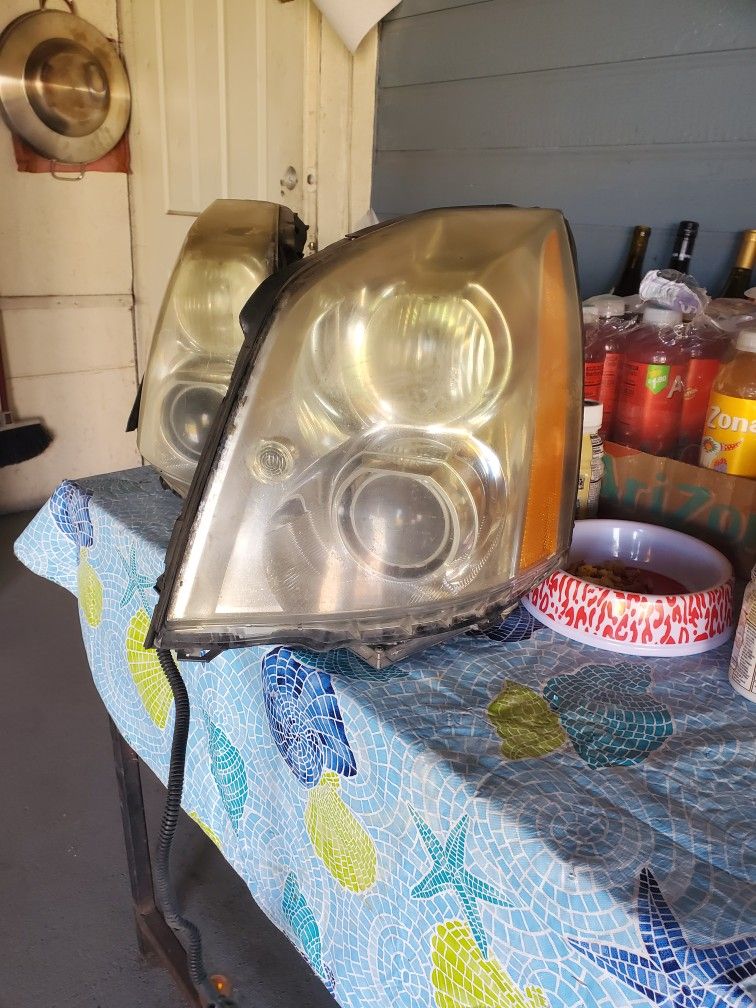 Headlight Assembly Used For Cadillac