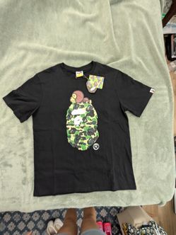 A bathing ape t shirt camo. Size large