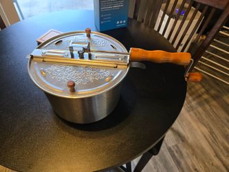 Whirley pop popcorn maker